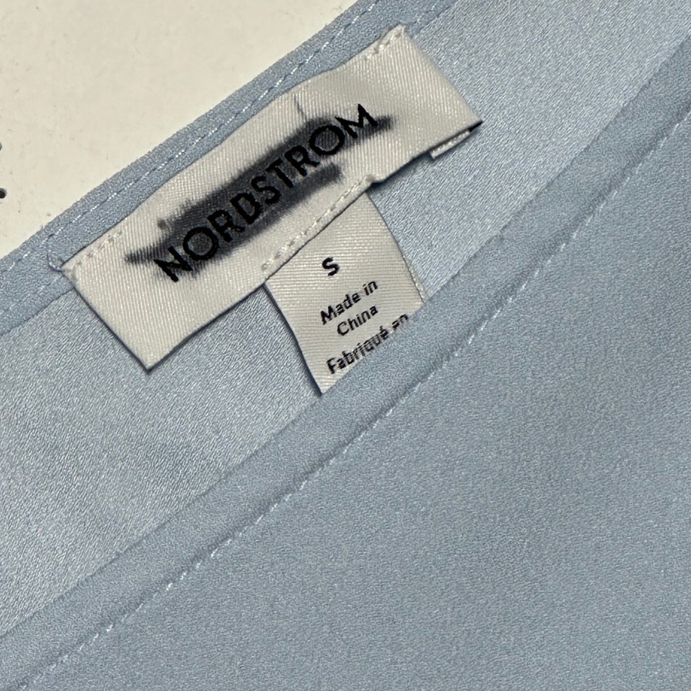 Nordstrom Sleeveless V Neck Light Blue Tank Top Blouse Women's Size S - Picture 3 of 7